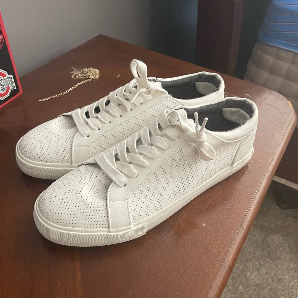 New never worn size 12 Express Casual men’s shoe.